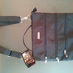 Baggallini Big Zipper Bag